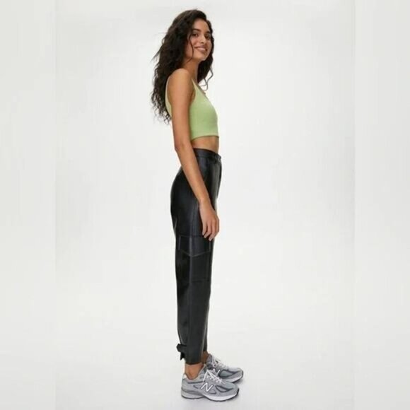 WILFRED FREE Aritzia Modern High-Rise Vegan Leather Black Cargo Pant Sz 00 - Picture 3 of 9